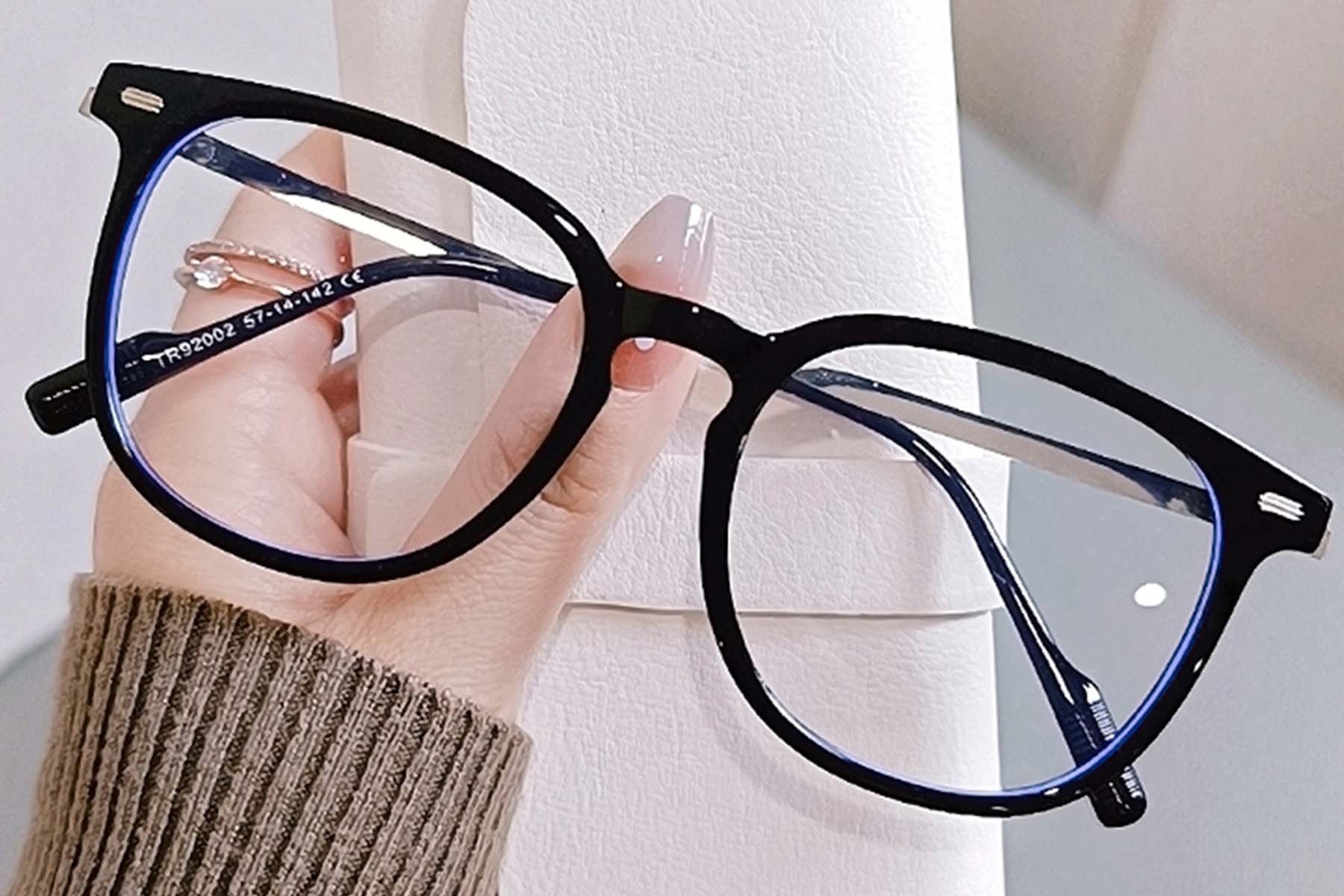 BS0406-0650_Black_Oval_TR90_Glasses_front