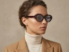 BS0406-0661_Red_Oval_TR90_Sunglasses-tryon_female