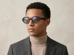 BS0406-0661_Red_Oval_TR90_Sunglasses-tryon_male