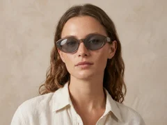 BS0406-0662_Brown_Oval_TR90_Sunglasses-tryon_female