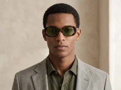 BS0406-0671_Tortoiseshell_Oval_TR90_Sunglasses-tryon_male