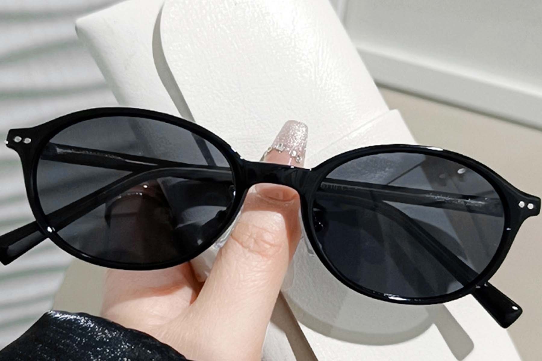 BS0406-0672_Black_Oval_TR90_Sunglasses_front