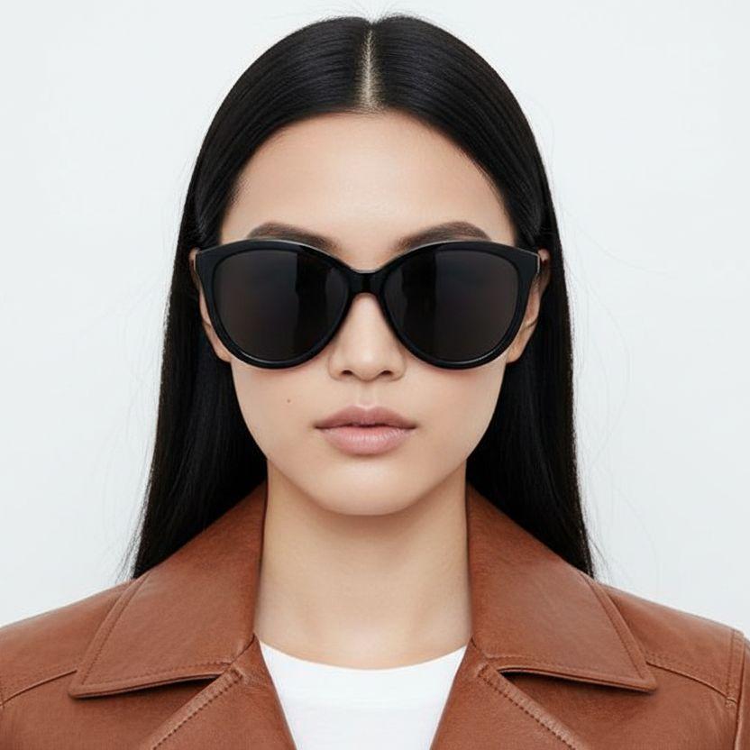 bs0406-0676_black_oval_tr90_sunglasses_model