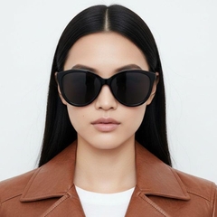 bs0406-0676_black_oval_tr90_sunglasses_model