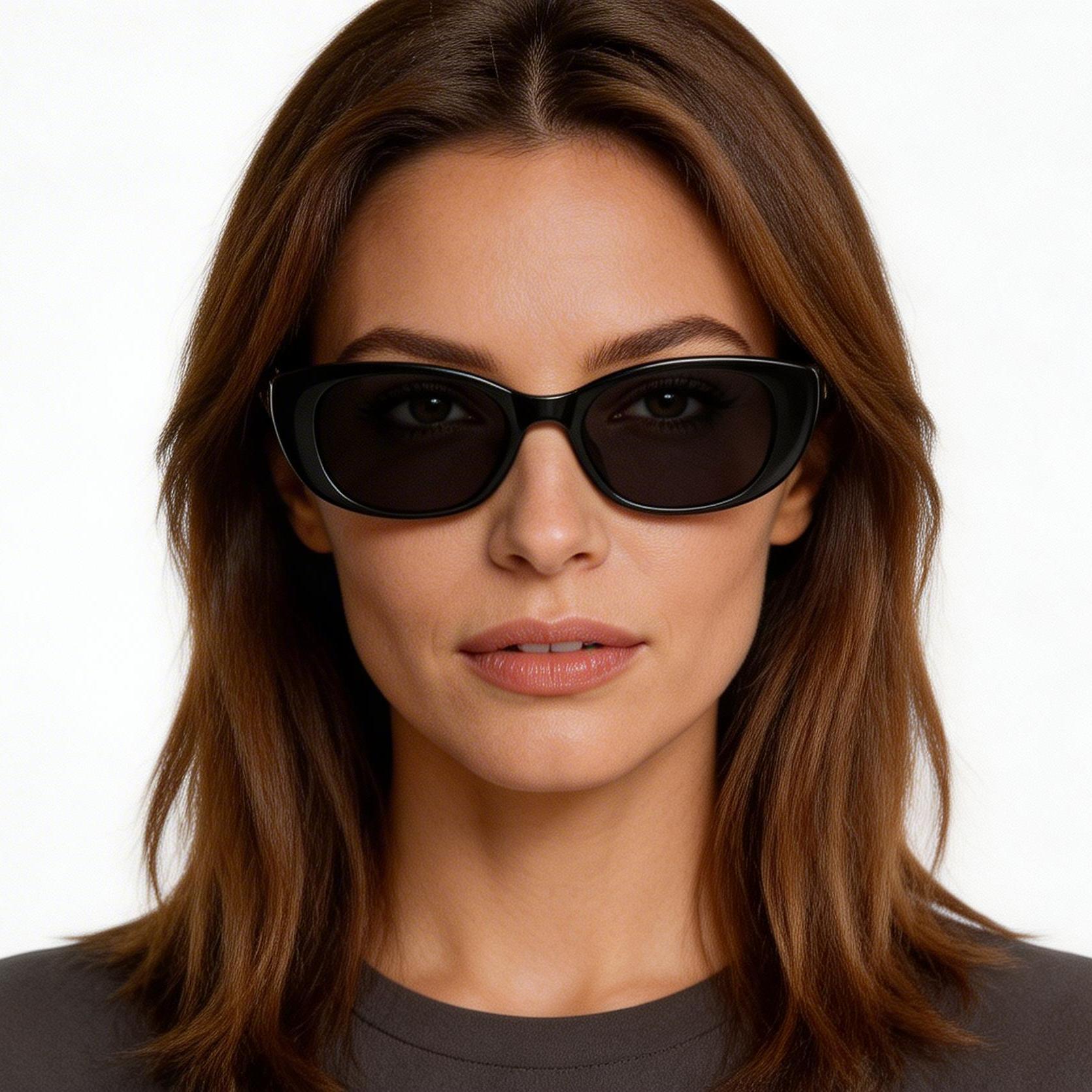 bs0406-0691_black_oval_tr90_sunglasses_model