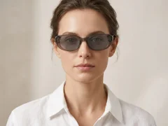 BS0406-0692_Green_Oval_TR90_Sunglasses-tryon_female