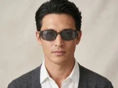 BS0406-0692_Green_Oval_TR90_Sunglasses-tryon_male