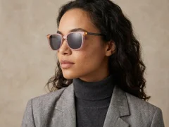 BS0420-0139_Pink_Rectangular_Acetate_Sunglasses_corner-tryon_female