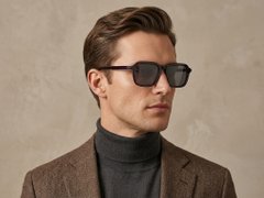 BS0420-0160_Purple_Rectangular_Acetate_Sunglasses_corner-tryon_male