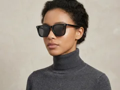 BS0420-0164_Black_Rectangular_Acetate_Sunglasses_corner-tryon_female
