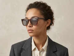BS0420-0166_Brown_Rectangular_Acetate_Sunglasses_corner-tryon_female