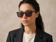 BS0420-0173_Tortoiseshell_Rectangular_Acetate_Sunglasses-tryon_female