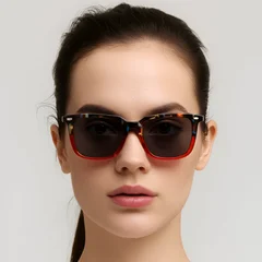 BS0420-0173_Tortoiseshell_Rectangular_Acetate_Sunglasses_model