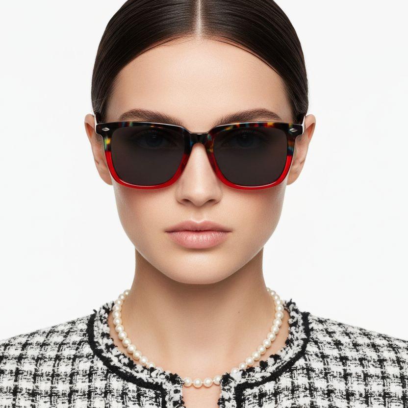 bs0420-0173_tortoiseshell_rectangular_acetate_sunglasses_model