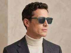 BS0420-0183_Green_Rectangular_Acetate_Sunglasses_corner-tryon_male