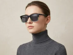 BS0420-0196_Green_Rectangular_Acetate_Sunglasses_corner-tryon_female