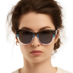 BS0420-0203_Green_Butterfly_Acetate_Sunglasses_model