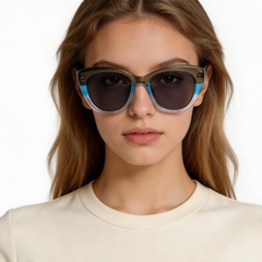 BS0420-0203_Green_Butterfly_Acetate_Sunglasses_model