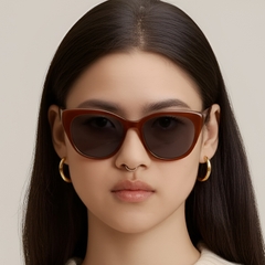 BS0420-0204_Brown_Butterfly_Acetate_Sunglasses_model