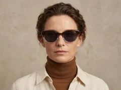 BS0420-0206_Pattern_Butterfly_Acetate_Sunglasses_corner-tryon_female