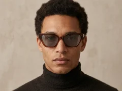 BS0420-0214_Brown_Butterfly_Acetate_Sunglasses_corner-tryon_male