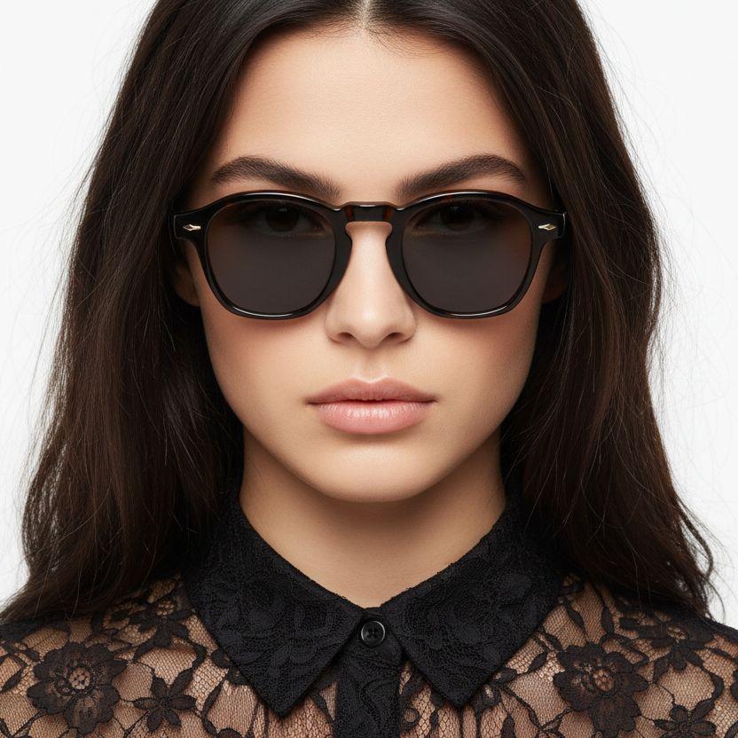 bs0420-0234_tortoiseshell_rectangular_acetate_sunglasses_model