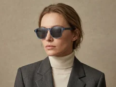 BS0420-0235_Blue_Rectangular_Acetate_Sunglasses_corner-tryon_female
