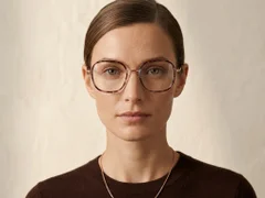 BS0420-0443_Tortoiseshell_Oval_Acetate_Glasses-tryon_female