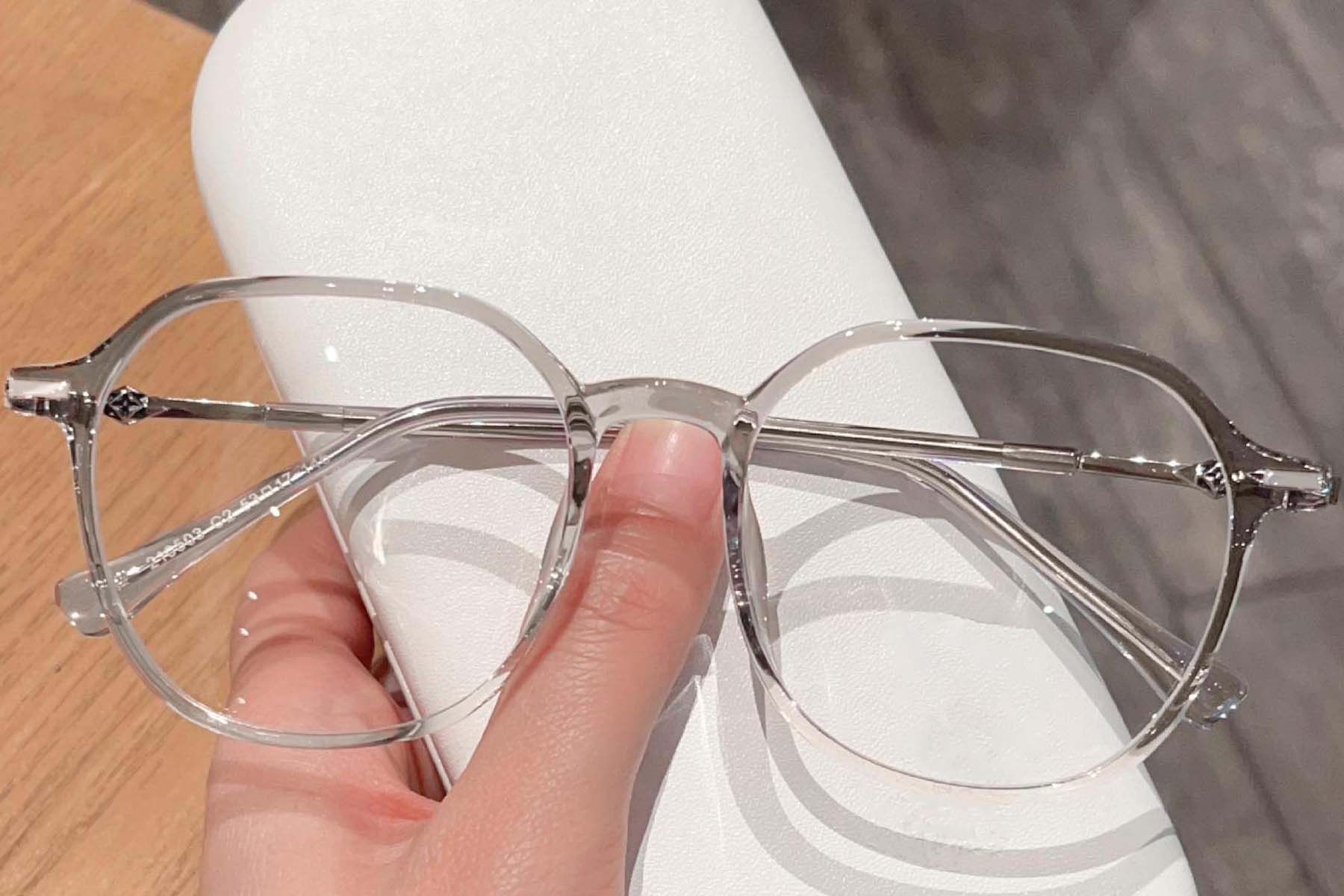 BS0423-0059_Grey_Geometric_TR90_Glasses_front