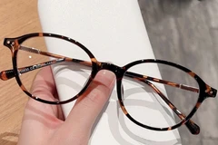 BS0423-0098_Tortoiseshell_Oval_TR90_Glasses_front