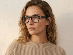 BS0522-0053_Black_Geometric_Acetate_Glasses_corner-tryon_female