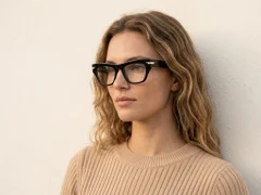 BS0522-0150_Black_Butterfly_Acetate_Glasses-tryon_female