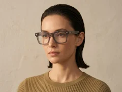 BS0522-0162_Grey_Rectangular_Acetate_Glasses_corner-tryon_female