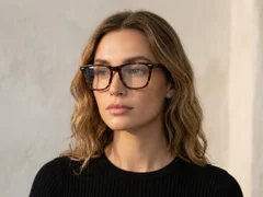 BS0522-0173_Tortoiseshell_Rectangular_Acetate_Glasses_corner-tryon_female