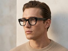 BS0522-0191_Black_Oval_Acetate_Glasses_corner-tryon_male