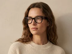 BS0522-0195_Tortoiseshell_Oval_Acetate_Glasses-tryon_female
