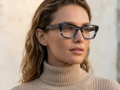 BS0522-0199_Tortoiseshell_Butterfly_Acetate_Glasses_corner-tryon_female