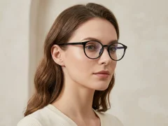 BS0620-0387_Black_Oval_TR90_Glasses_corner-tryon_female