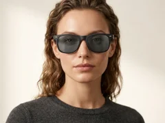 BS0705-0011_BL30_Black_Plastic_Smart_Glasses-tryon_female
