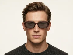 BS0824-0013_Brown_Oval_TR90_Sunglasses-tryon_male
