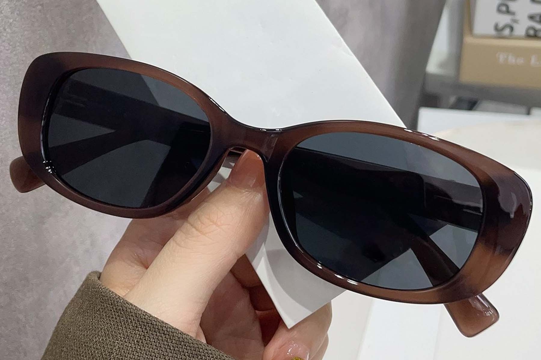 BS0824-0013_Brown_Oval_TR90_Sunglasses_front