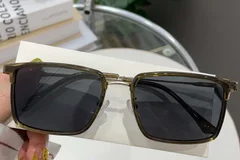 BS0824-0018_Green_Rectangular_Metal_Sunglasses_front