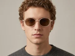 BS0824-0025_Cream_Oval_TR90_Sunglasses-tryon_male