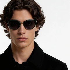 BS0824-0029_Green_Butterfly_TR90_Sunglasses_model
