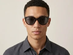 BS0824-0037_Tortoiseshell_Oval_TR90_Sunglasses-tryon_male