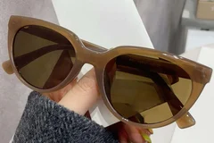 BS0824-0040_Brown_Oval_TR90_Sunglasses_front
