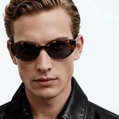 BS0824-0048_Tortoiseshell_Oval_TR90_Sunglasses_Model