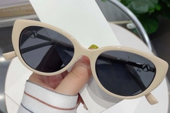 BS0824-0050_Cream_Oval_TR90_Sunglasses_front