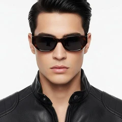 bs0824-0053_tortoiseshell_oval_tr90_sunglasses_model