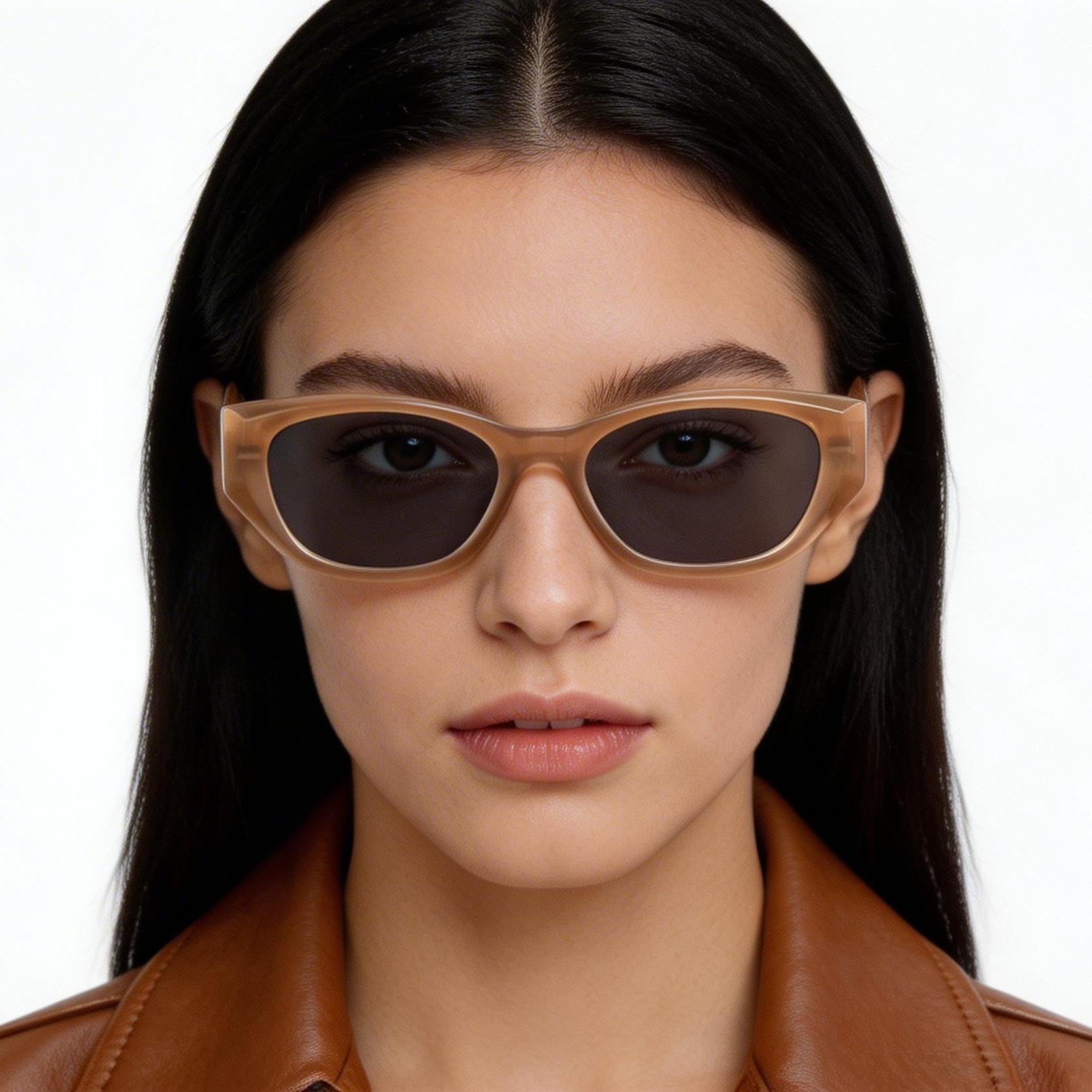 bs0824-0054_yellow_oval_tr90_sunglasses_model